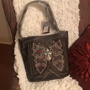 Montana west spiritual connection tote